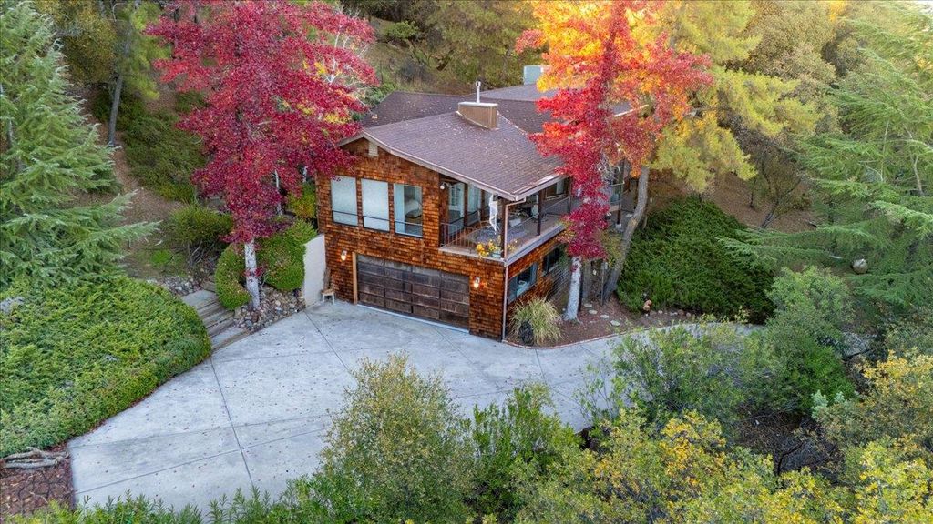 11817 Warbler Way, Penn Valley, CA 95946