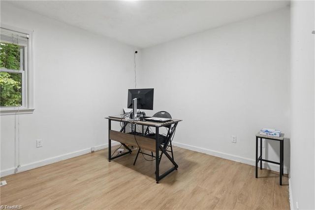 656 Rock Garden Circle, Winston-salem, NC 27104