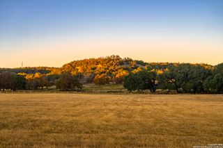 326 Lehne Ln, Fredericksburg, TX 78624