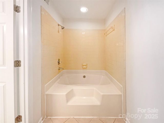 7116 Winery Lane, Charlotte, NC 28227