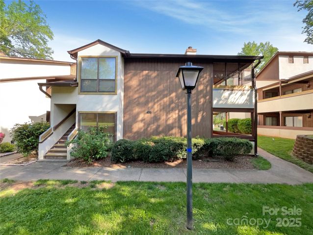 7116 Winery Lane, Charlotte, NC 28227