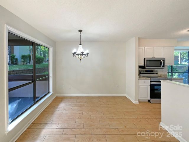 7116 Winery Lane, Charlotte, NC 28227