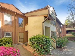 7116 Winery Lane, Charlotte, NC 28227