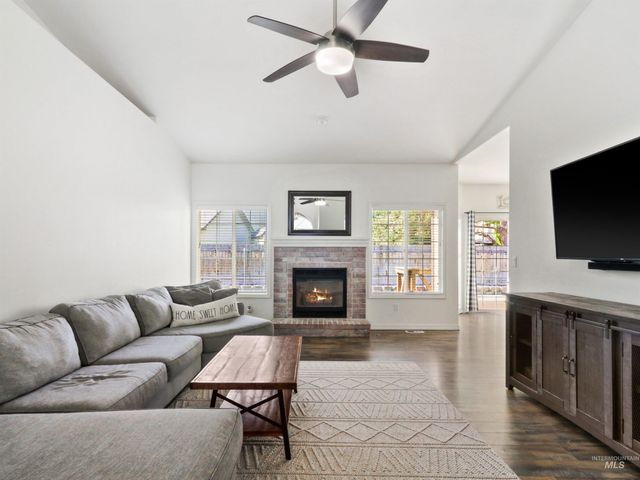 695 W Riodosa, Meridian, ID 83642