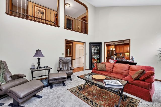 76 Tanglewood Drive West, Orchard Park, NY 14127