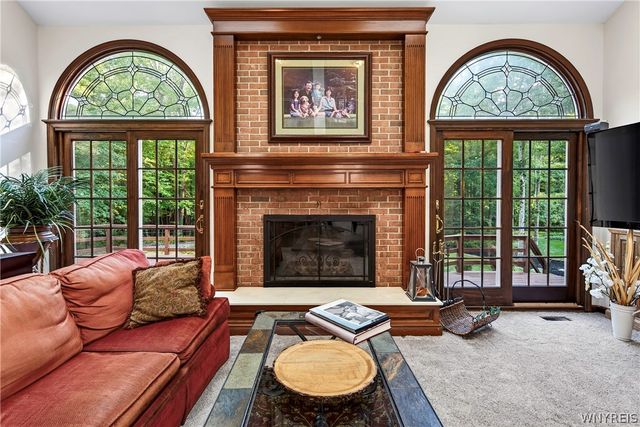 76 Tanglewood Drive West, Orchard Park, NY 14127