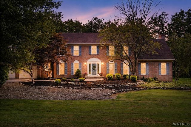 76 Tanglewood Drive West, Orchard Park, NY 14127