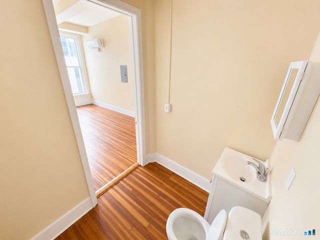 105 Bank Street 2G, Waterbury, CT 06702