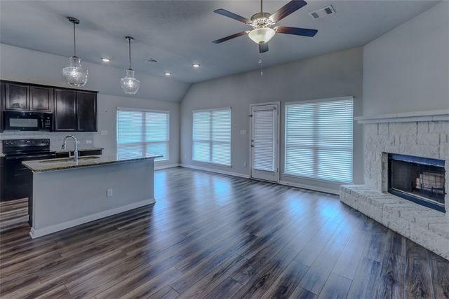 2131 Markley Drive, Bryan, TX 77807