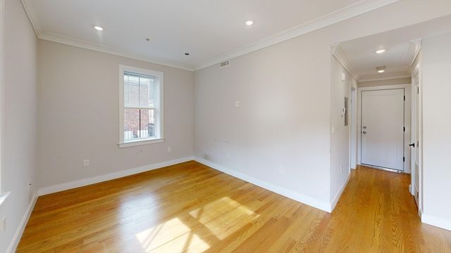 191 Porter St. 4, Boston, MA 02128