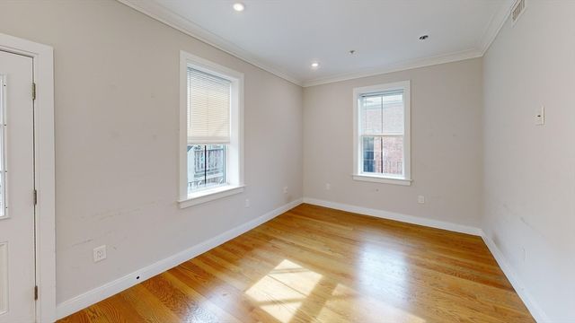 191 Porter St. 4, Boston, MA 02128