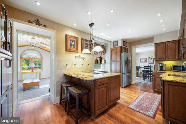 4664 BERGSTROM RD, Doylestown, PA 18902