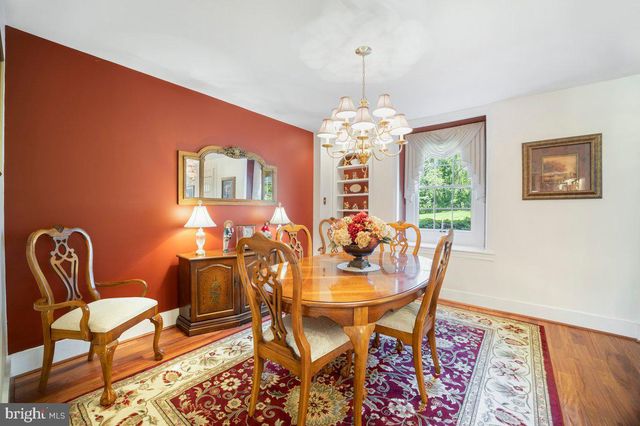 4664 BERGSTROM RD, Doylestown, PA 18902