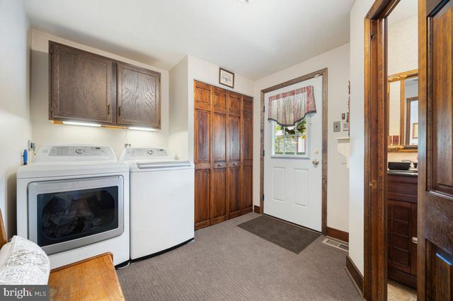 4664 BERGSTROM RD, Doylestown, PA 18902