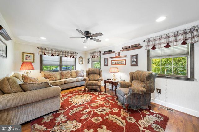 4664 BERGSTROM RD, Doylestown, PA 18902
