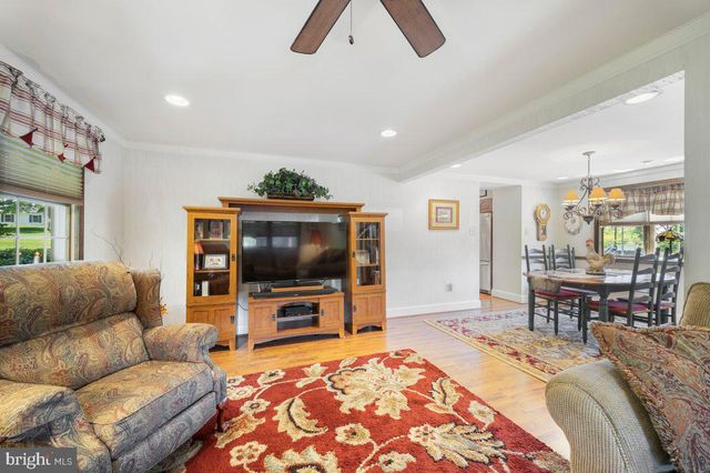 4664 BERGSTROM RD, Doylestown, PA 18902