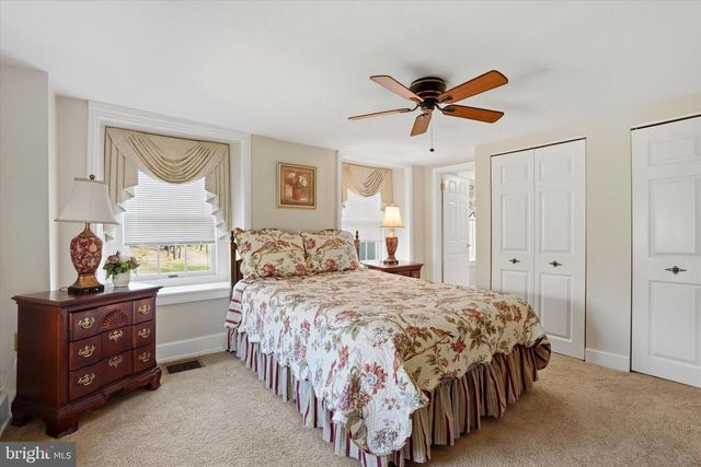 4664 BERGSTROM RD, Doylestown, PA 18902
