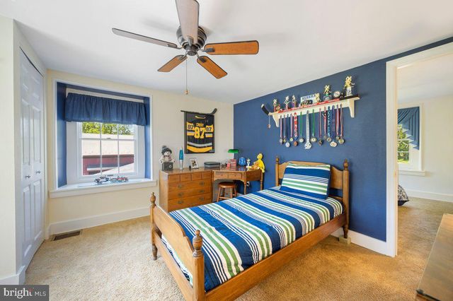 4664 BERGSTROM RD, Doylestown, PA 18902