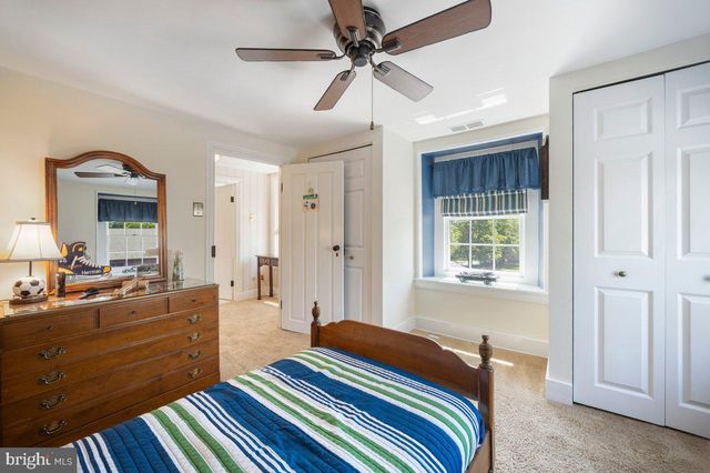 4664 BERGSTROM RD, Doylestown, PA 18902