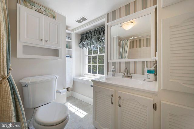 4664 BERGSTROM RD, Doylestown, PA 18902