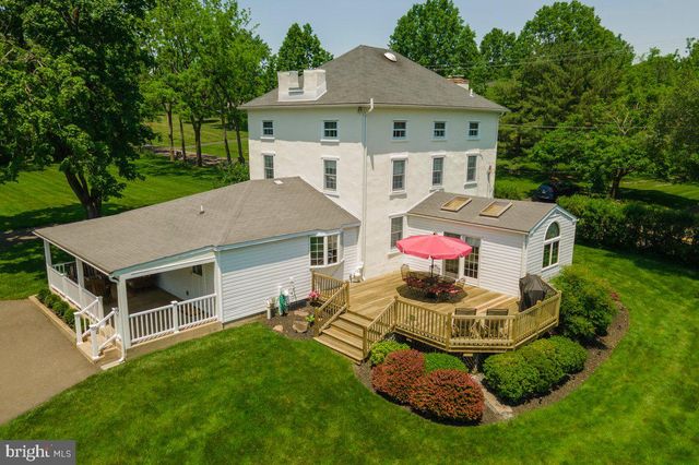 4664 BERGSTROM RD, Doylestown, PA 18902