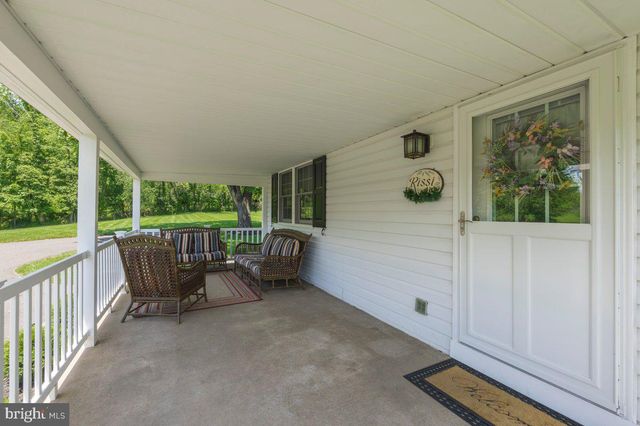 4664 BERGSTROM RD, Doylestown, PA 18902