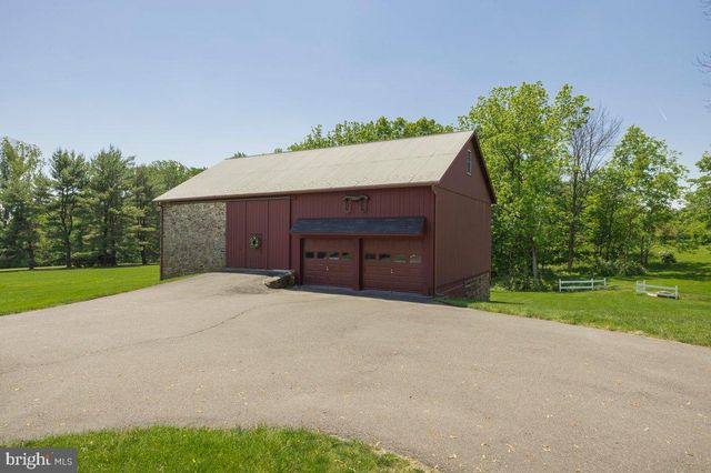 4664 BERGSTROM RD, Doylestown, PA 18902