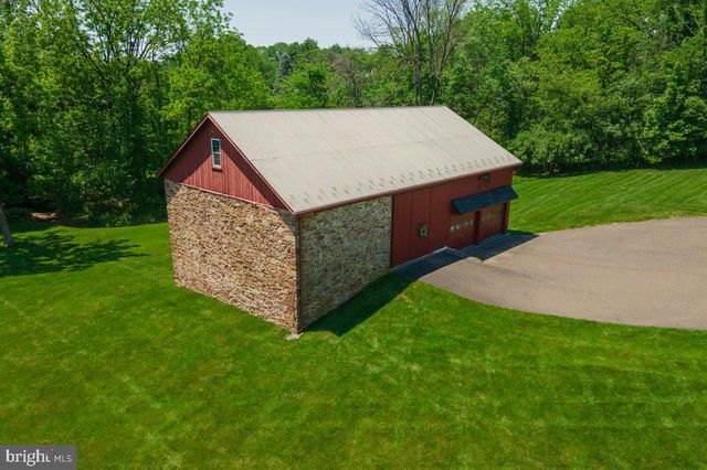 4664 BERGSTROM RD, Doylestown, PA 18902