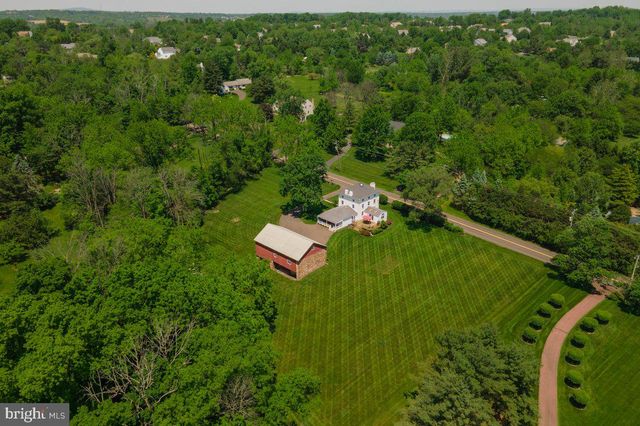 4664 BERGSTROM RD, Doylestown, PA 18902
