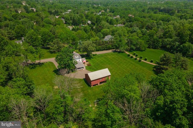 4664 BERGSTROM RD, Doylestown, PA 18902
