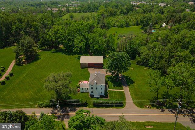 4664 BERGSTROM RD, Doylestown, PA 18902
