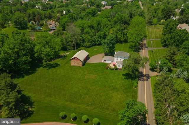 4664 BERGSTROM RD, Doylestown, PA 18902
