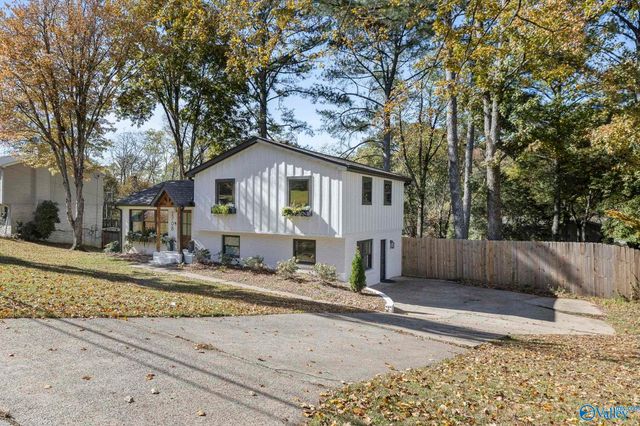 2708 Briarwood Drive SE, Huntsville, AL 35801