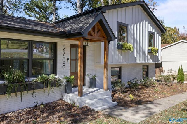 2708 Briarwood Drive SE, Huntsville, AL 35801