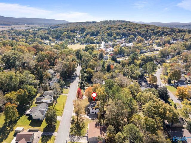 2708 Briarwood Drive SE, Huntsville, AL 35801