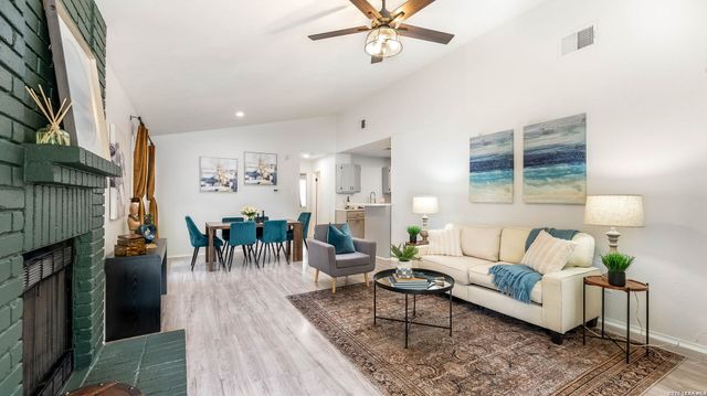 15527 Knollglade, San Antonio, TX 78247