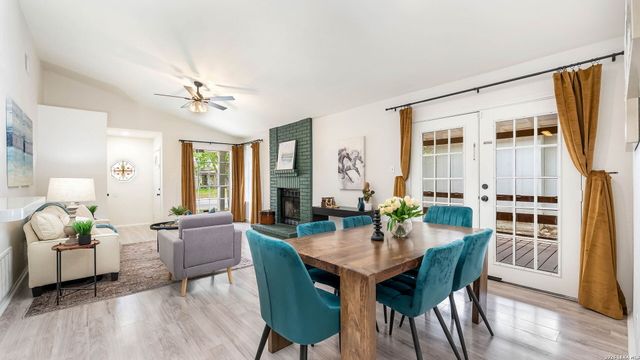 15527 Knollglade, San Antonio, TX 78247