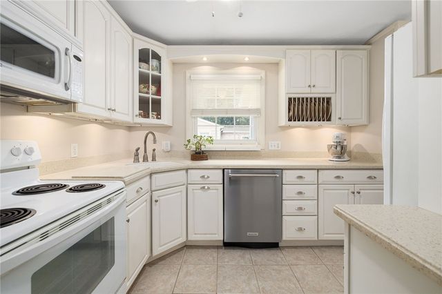 24 Morton Avenue, Johnston, RI 02919