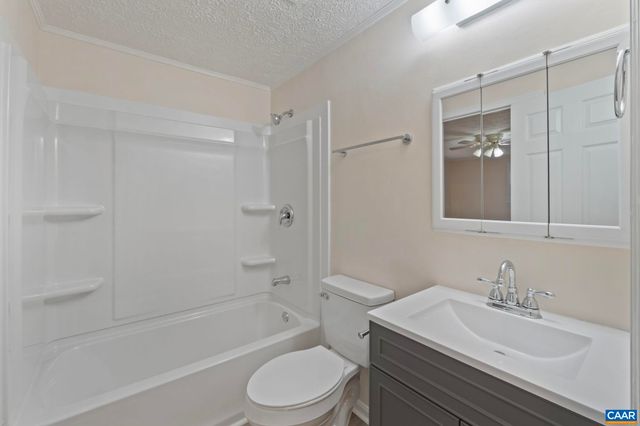 15 SMOKEWOOD DR, Palmyra, VA 22963