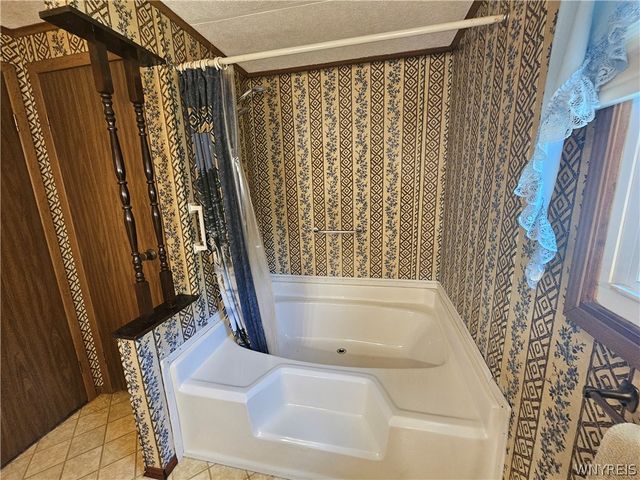 6031 Smith Road, Hamburg, NY 14075