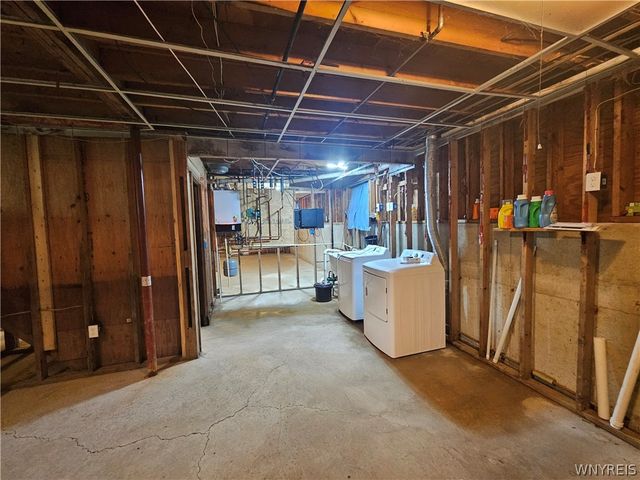 6031 Smith Road, Hamburg, NY 14075