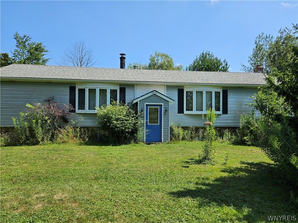 6031 Smith Road, Hamburg, NY 14075
