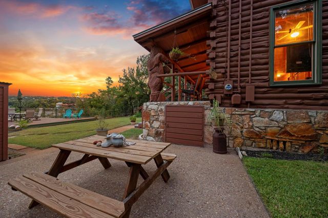 707 Cat Hollow Club DR, Spicewood, TX 78669