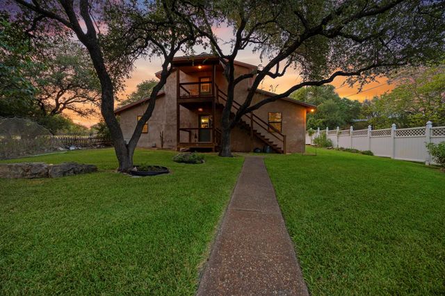 707 Cat Hollow Club DR, Spicewood, TX 78669