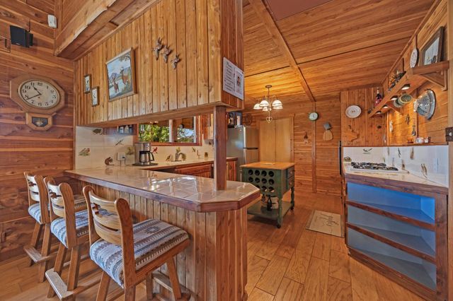 707 Cat Hollow Club DR, Spicewood, TX 78669