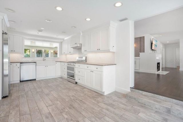 812 EAST BOULEVARD, Windermere, FL 34786