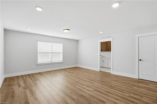 110 Waggle DR, Suffolk, VA 23434