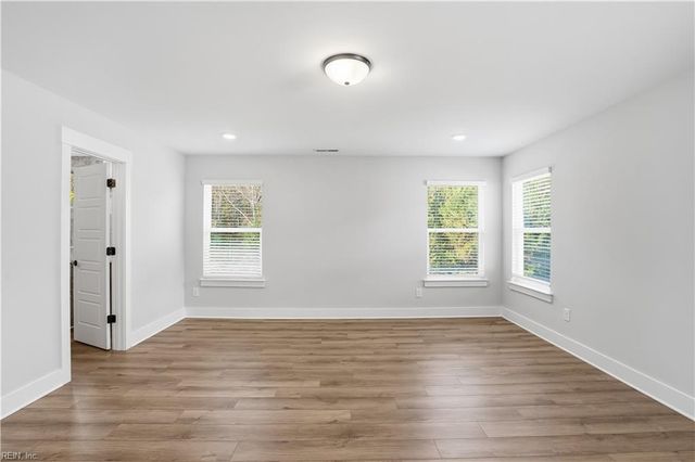 110 Waggle DR, Suffolk, VA 23434