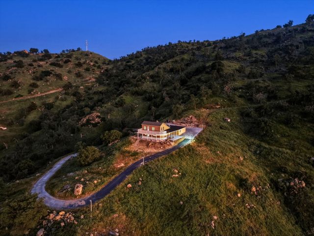 34453 Sierra Drive, Lemon Cove, CA 93244