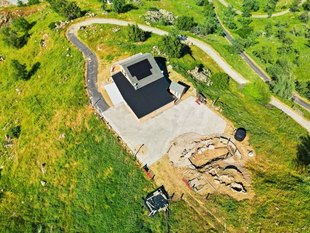 34453 Sierra Drive, Lemon Cove, CA 93244